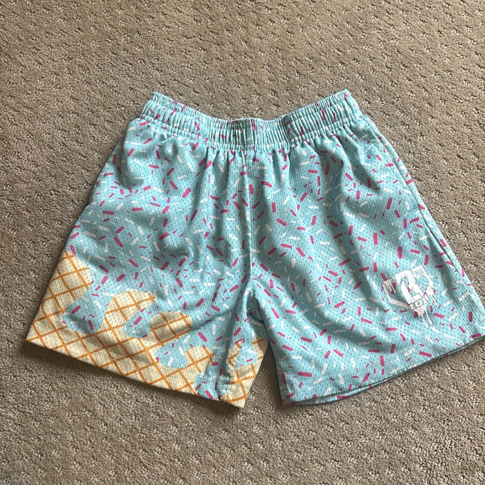 Baseball Lifestyle 101 youth shorts ice cream print EUC